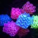 Imagen para el artículo titulado Científicos crean el material fluorescente más brillante conocido
